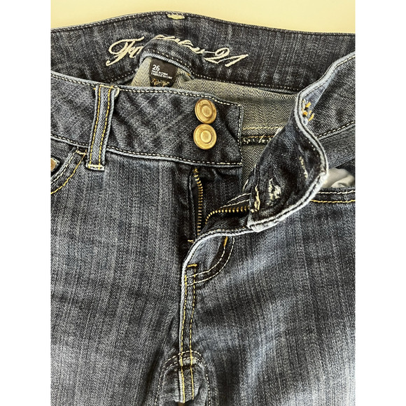 Forever 21 Y2K Low Rise Boot Cut Jeans Size 26 Medium Wash Blue Western Rodeo - Picture 7 of 12